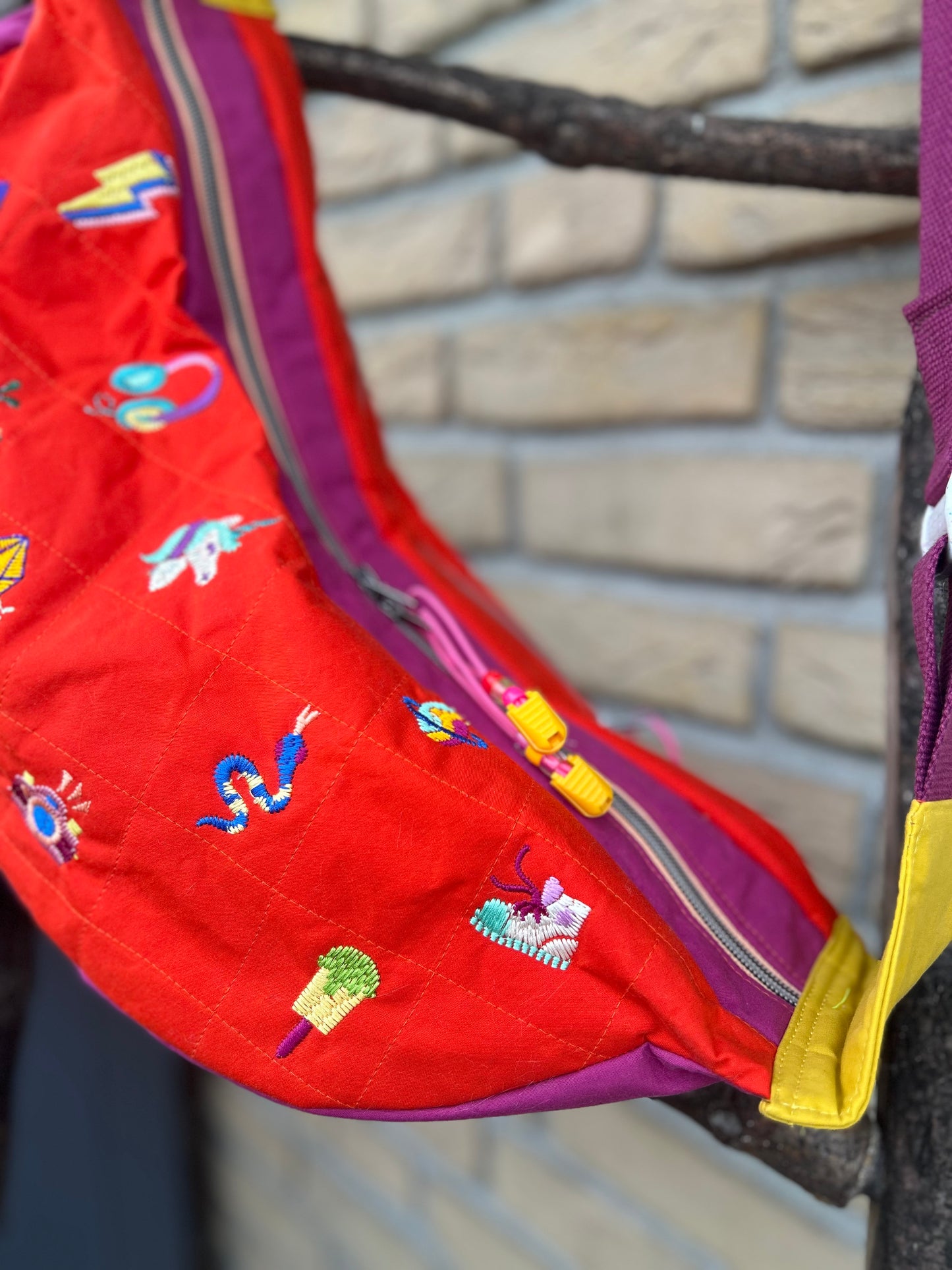 XL Moonbag Crossbody ‚Icons‘