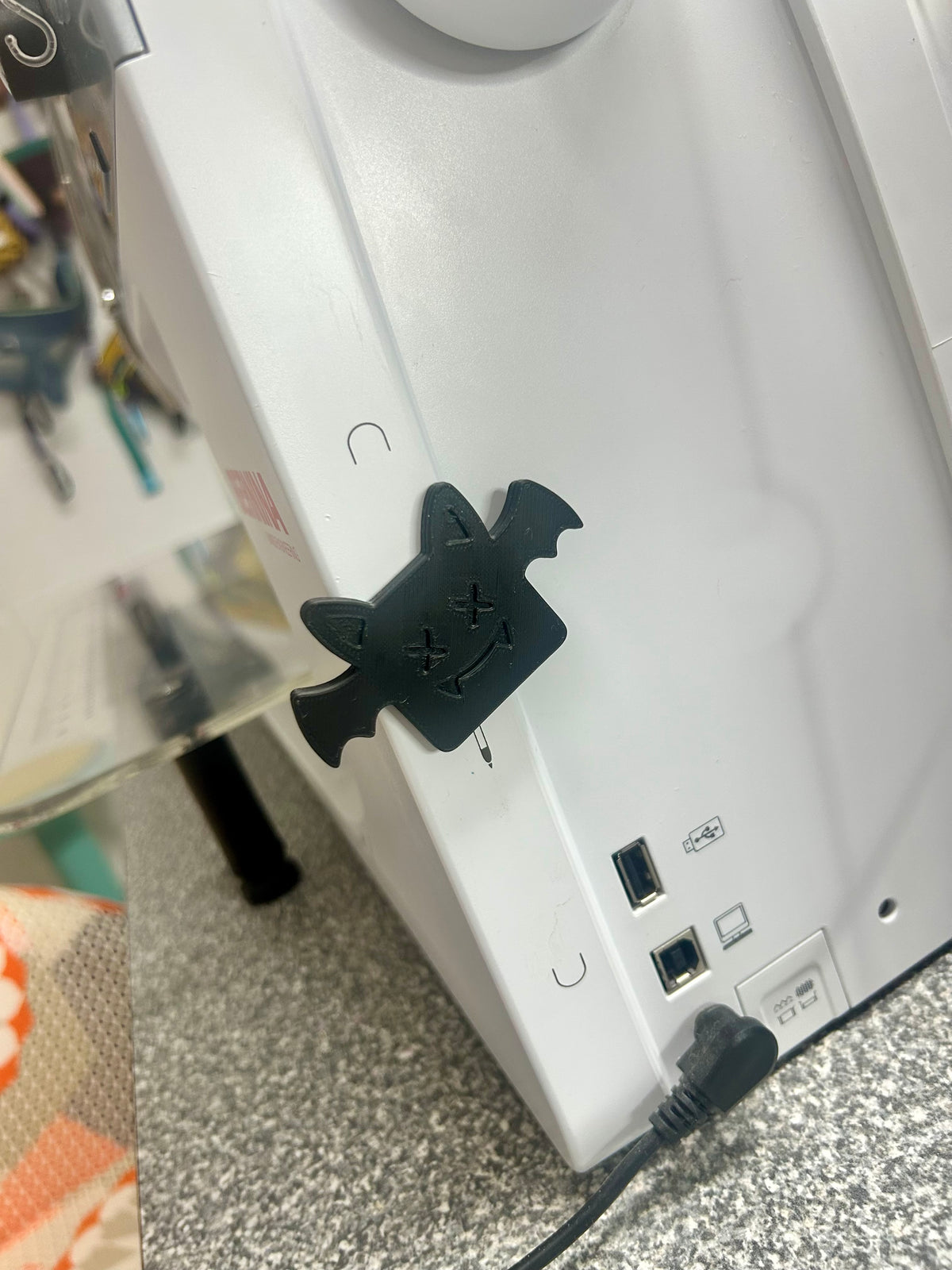 Magnetischer Needleminder "Bat Guy" - verschiedene Farben (Kopie)