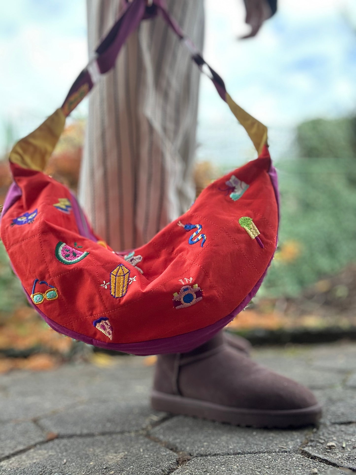 XL Moonbag Crossbody ‚Icons‘