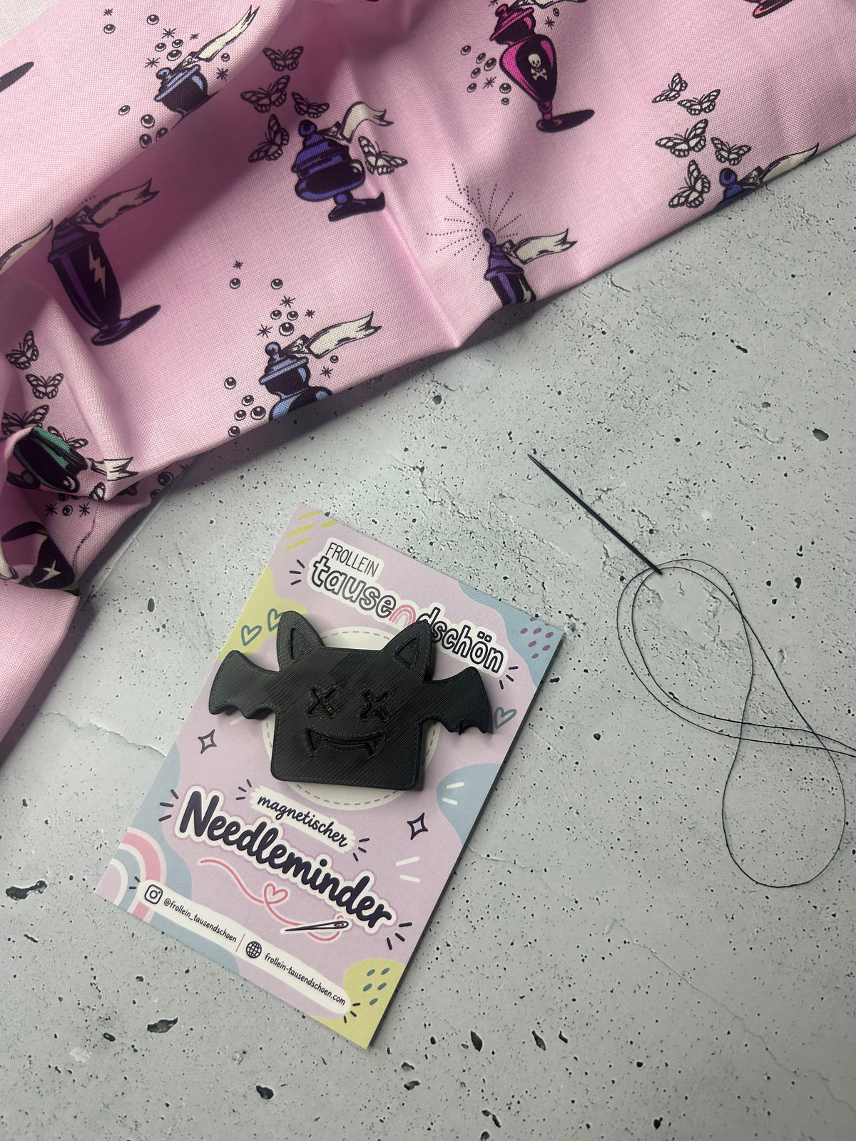 Magnetischer Needleminder "Bat Guy" - verschiedene Farben (Kopie)