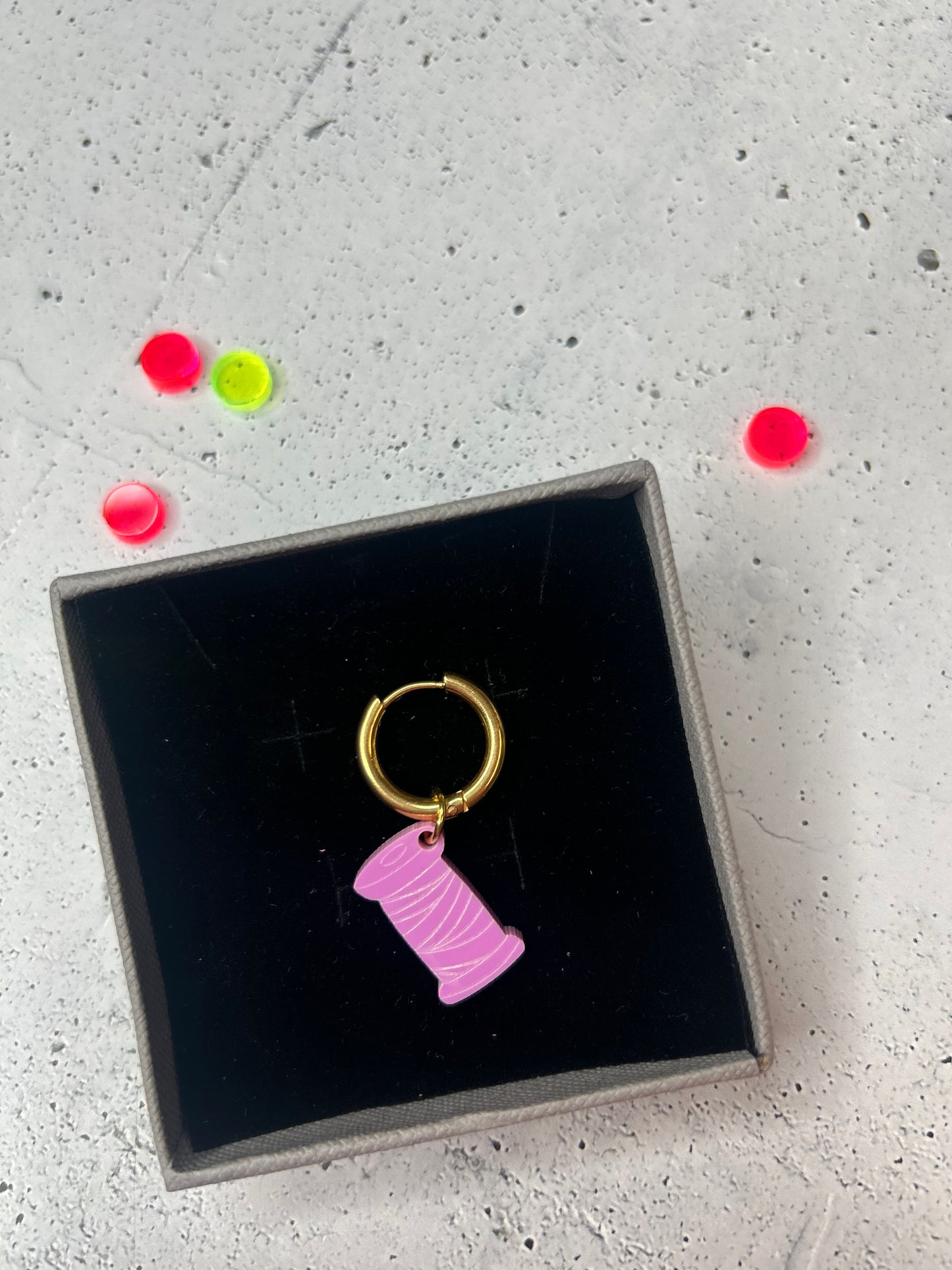 Creole / Ohrring "Garnrolle" gold - verschiedene Farben verfügbar