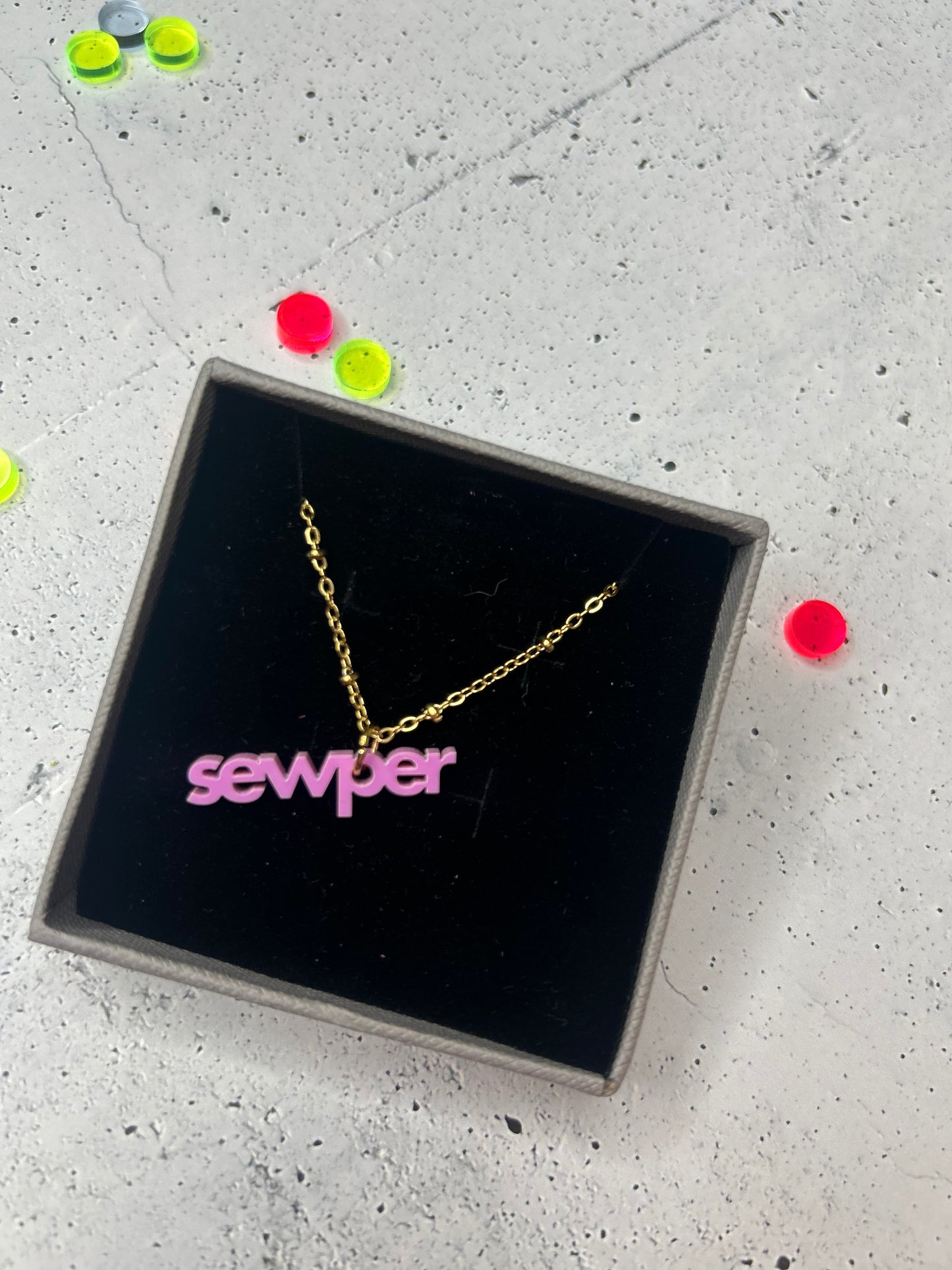 Statement Kette "sewper" gold - verschiedene Farben verfügbar