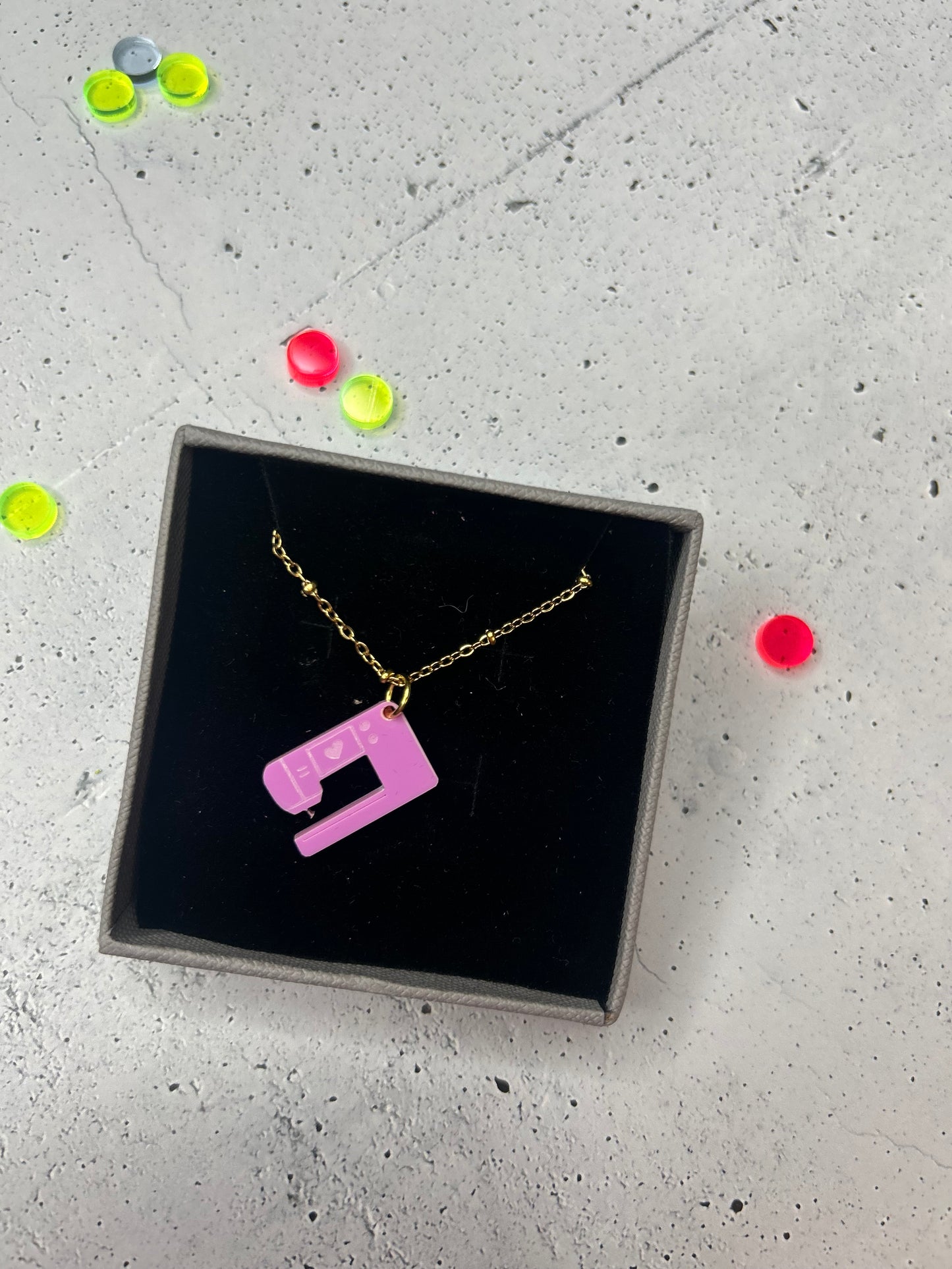 Statement Kette "Nähmaschine" gold - verschiedene Farben verfügbar