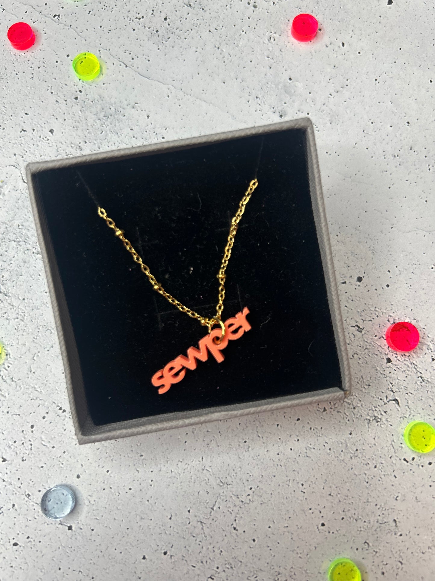 Statement Kette "sewper" gold - verschiedene Farben verfügbar