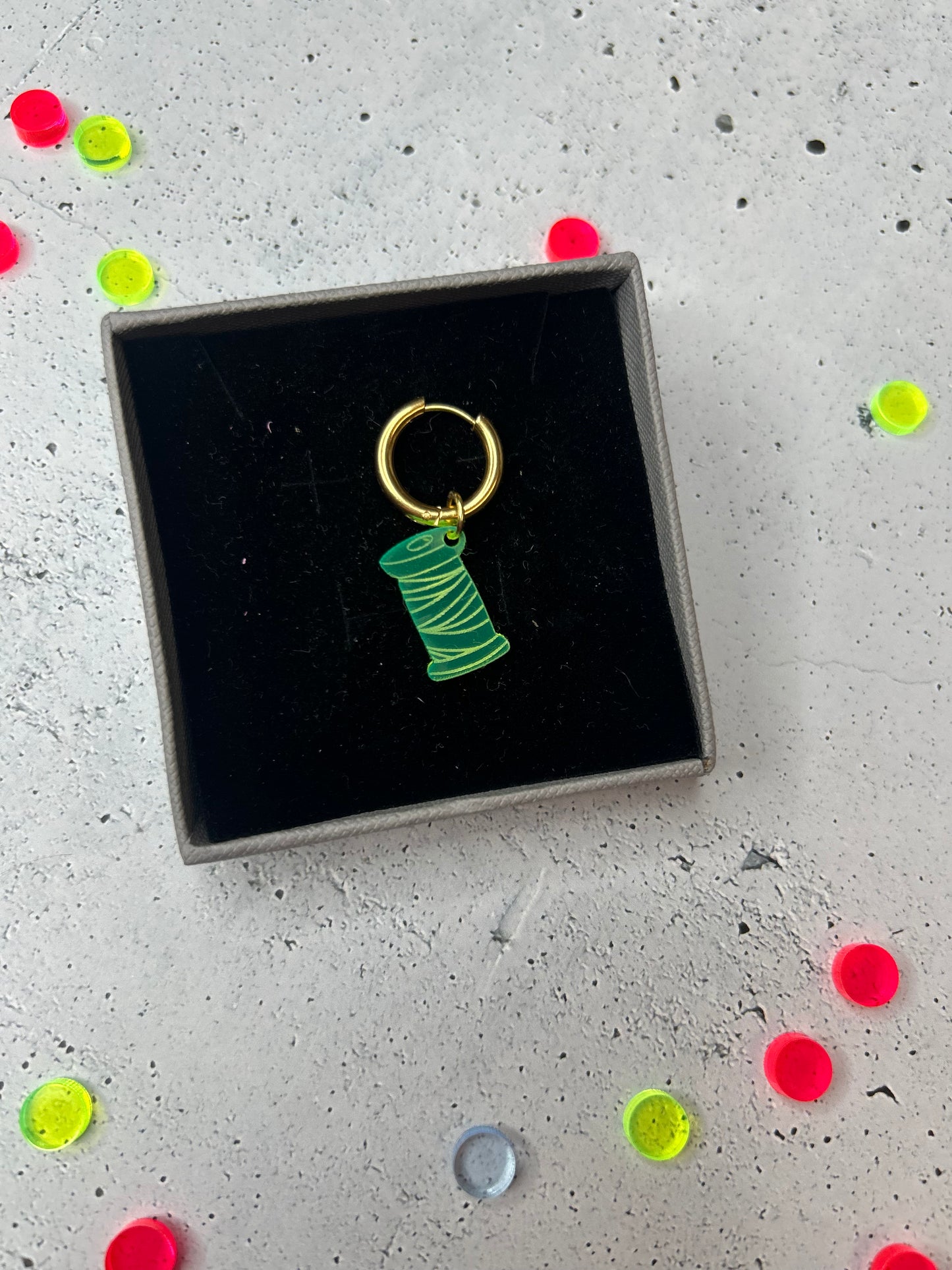Creole / Ohrring "Garnrolle" gold - verschiedene Farben verfügbar