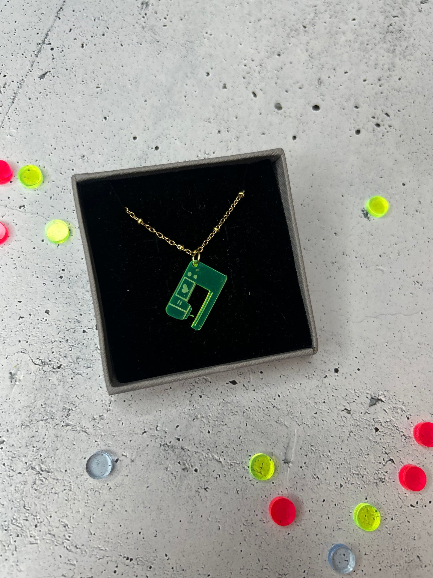 Statement Kette "Nähmaschine" gold - verschiedene Farben verfügbar