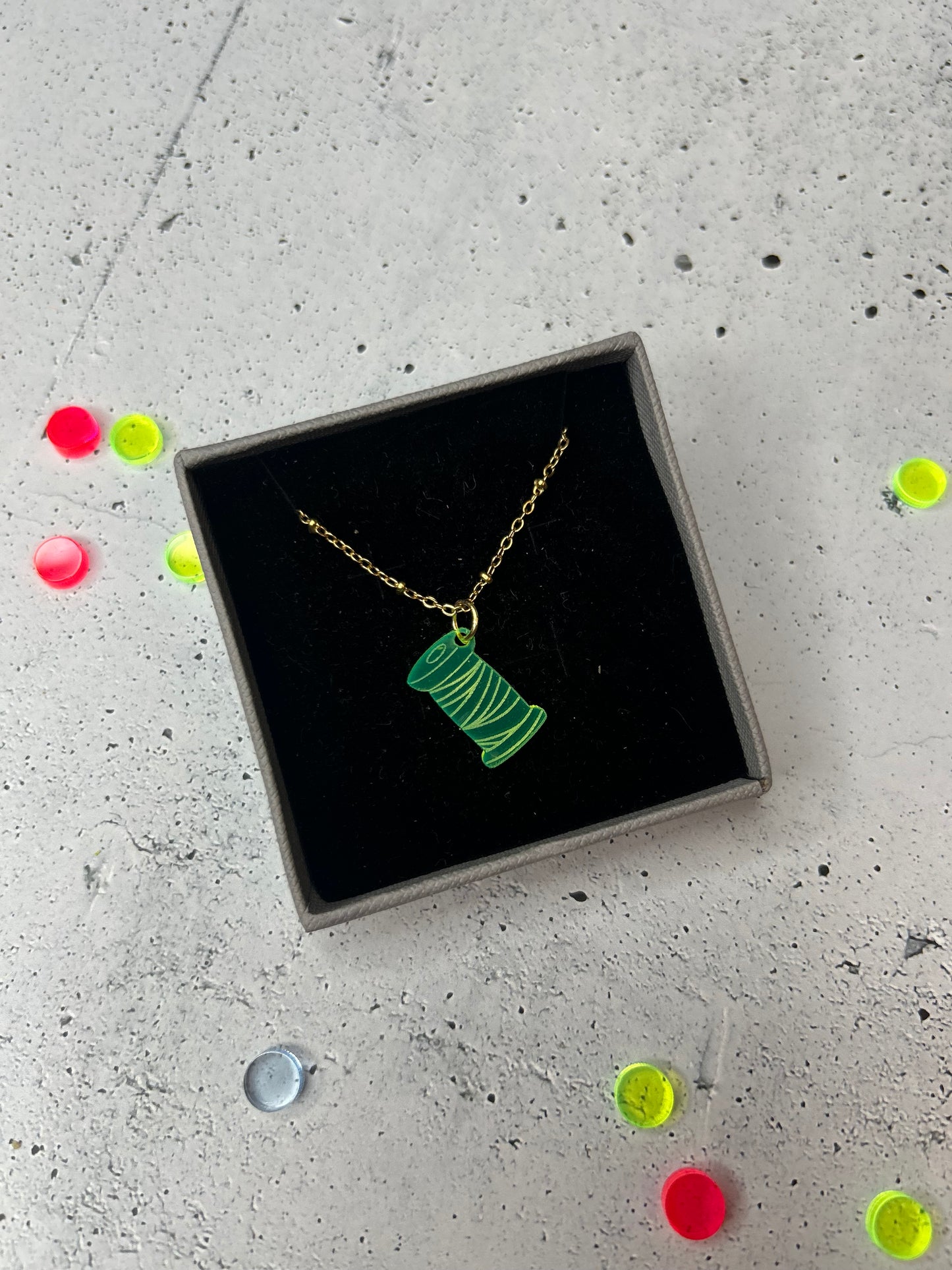 Statement Kette "Garnrolle" gold - verschiedene Farben verfügbar