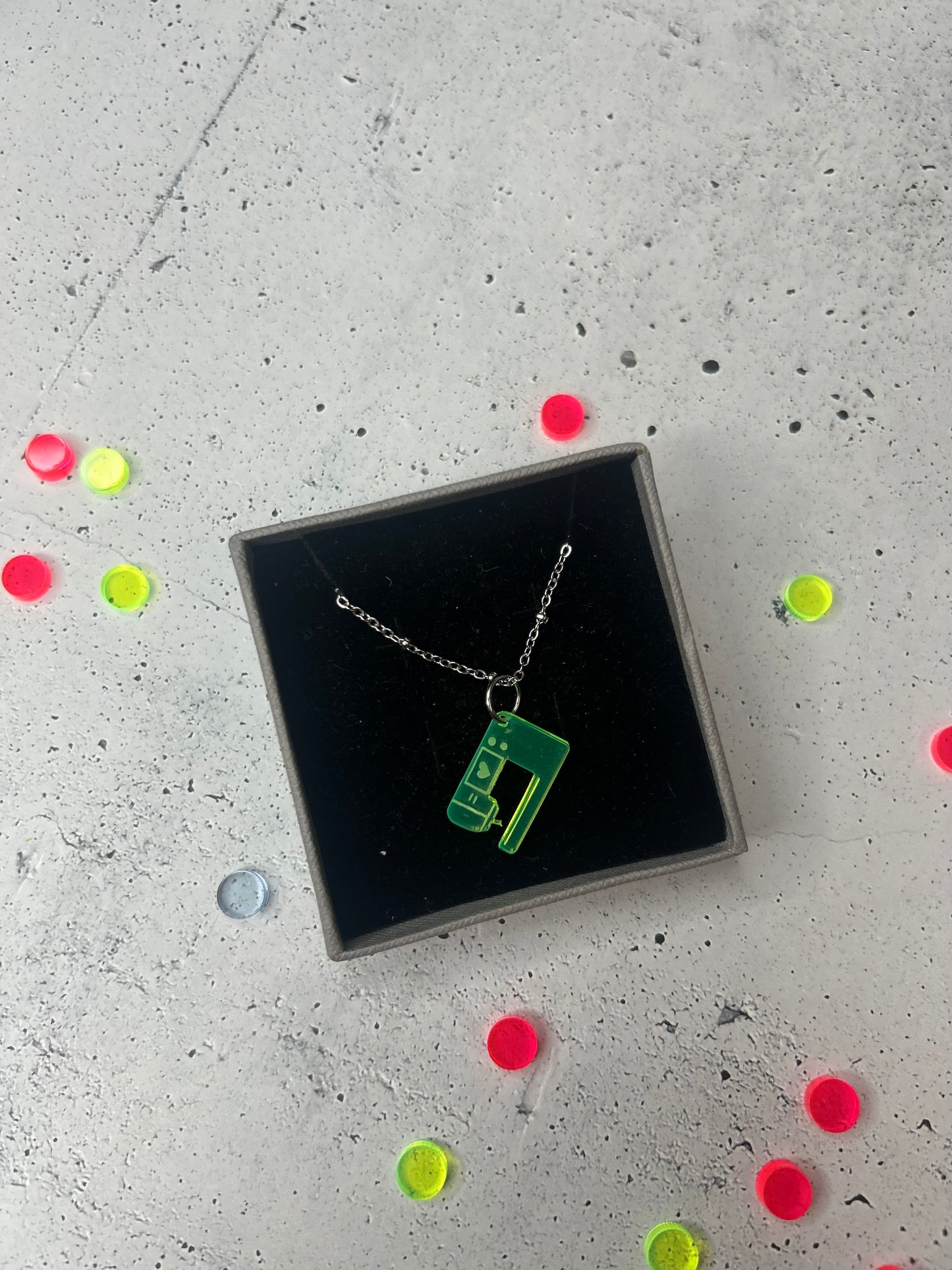 Statement Kette "Nähmaschine" silber - verschiedene Farben verfügbar