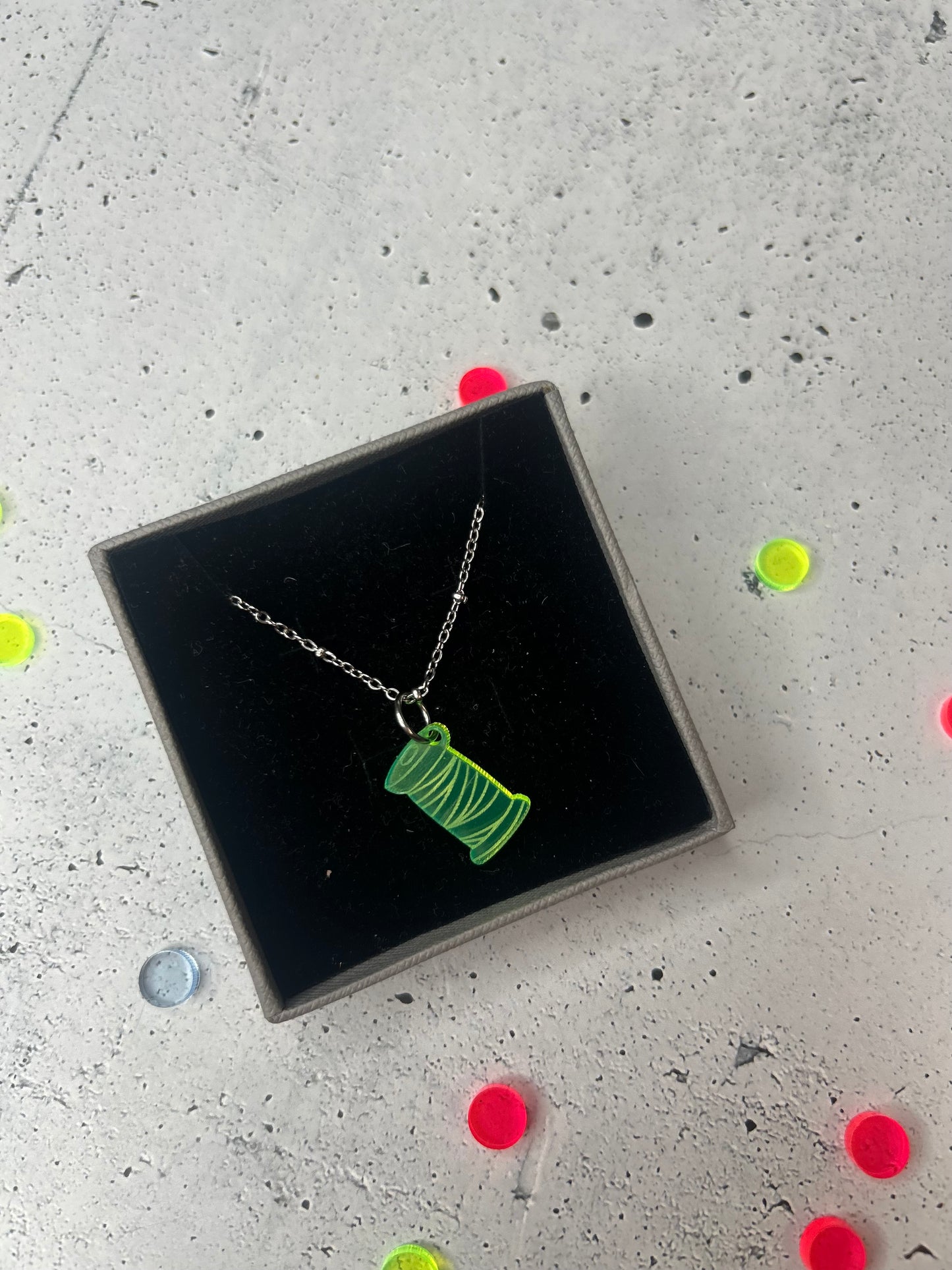 Statement Kette "Garnrolle" silber - verschiedene Farben verfügbar