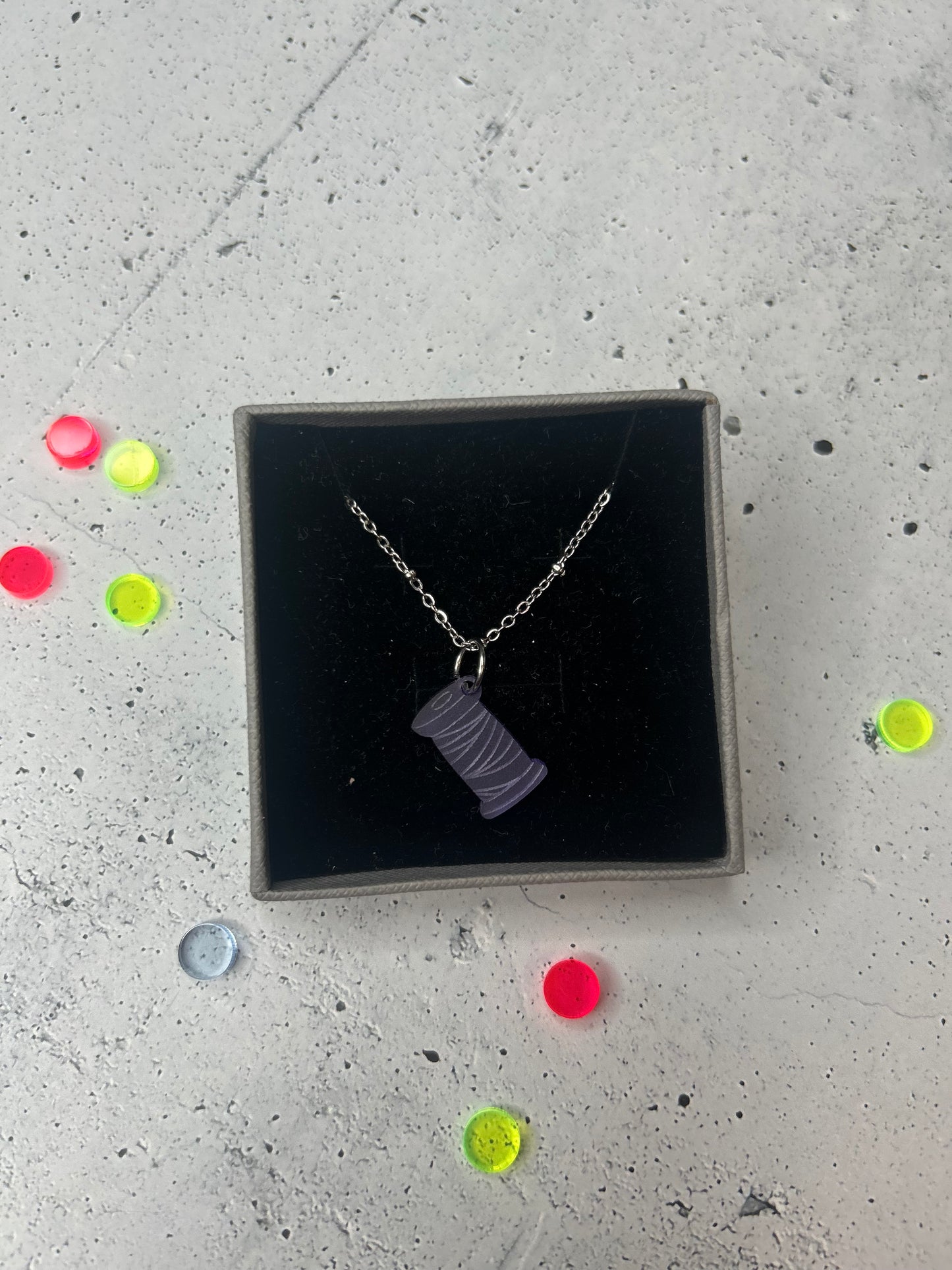 Statement Kette "Garnrolle" silber - verschiedene Farben verfügbar