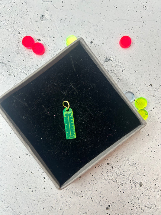 Anhänger "Lineal" - verschiedene Farben verfügbar