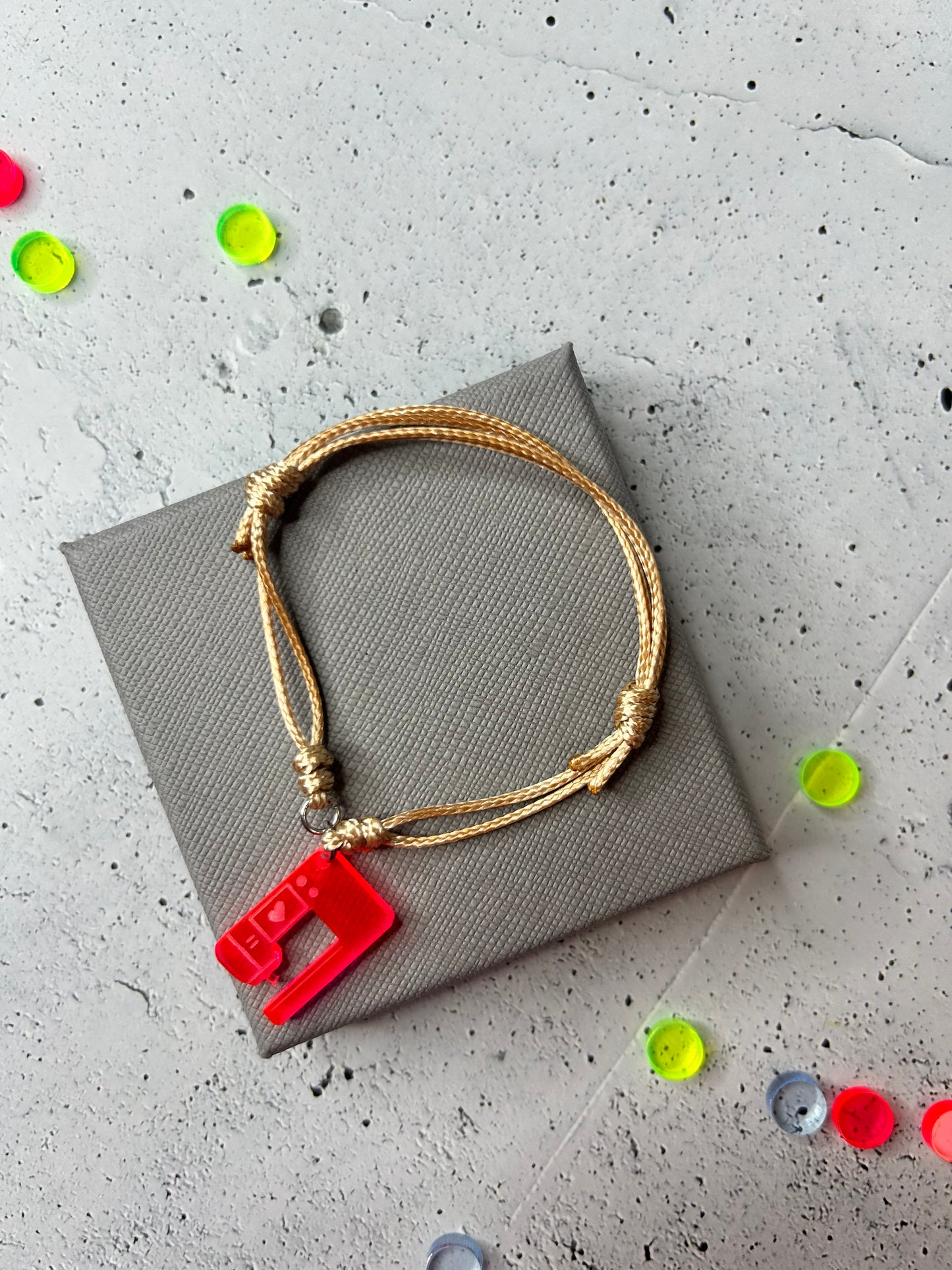 Armband Natur "Nähmaschine" - verschiedene Farben verfügbar