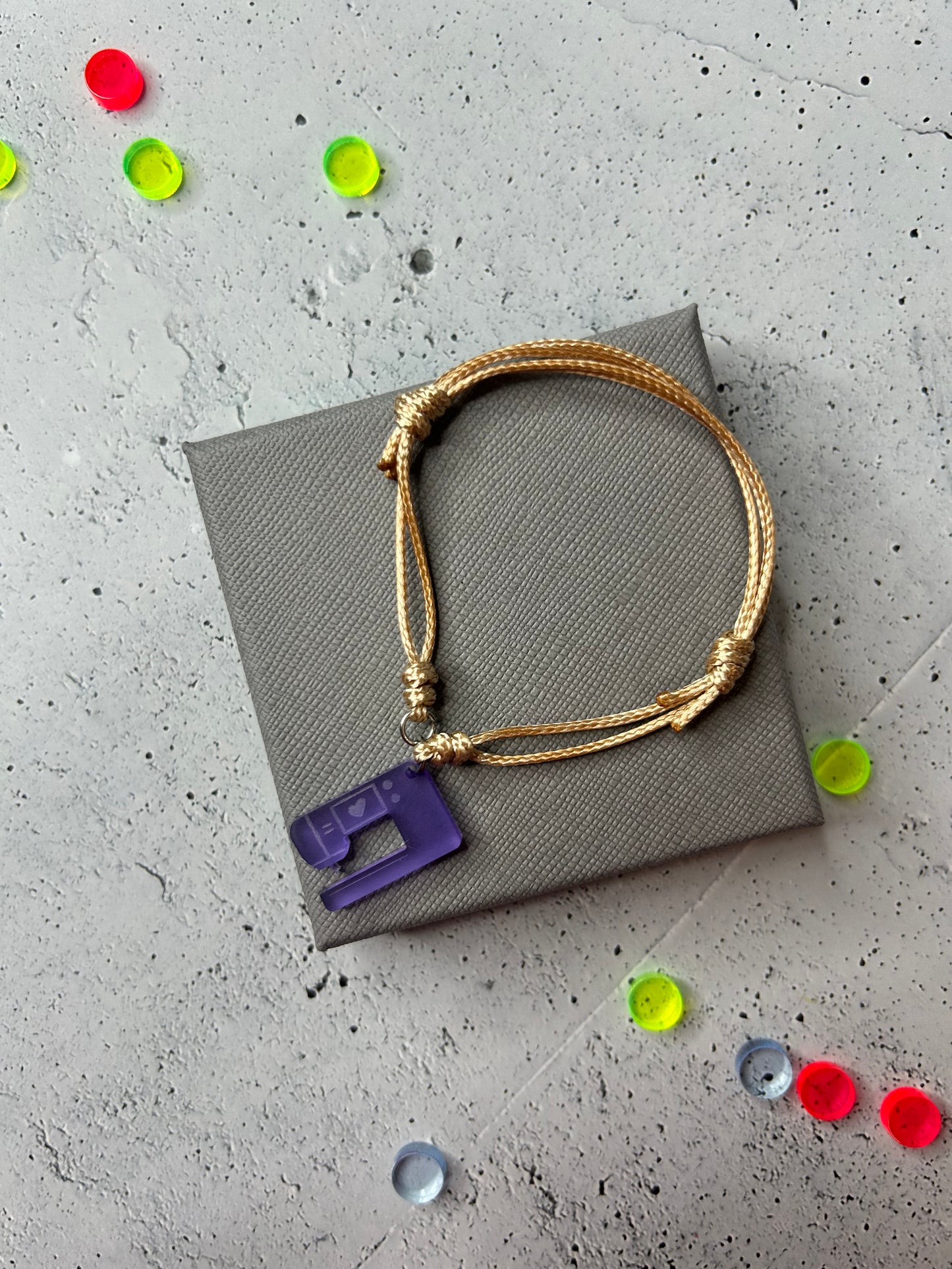 Armband Natur "Nähmaschine" - verschiedene Farben verfügbar